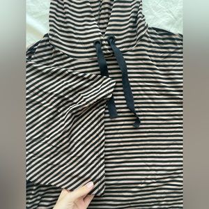 Shirt with cap stripes